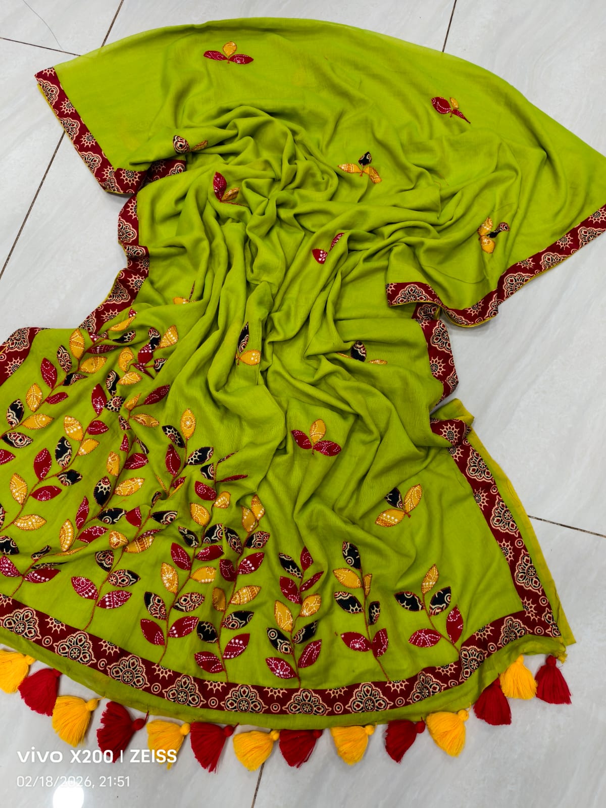 EXCLUSIVE APPLIQUE WORK MUL COTTON SAREE