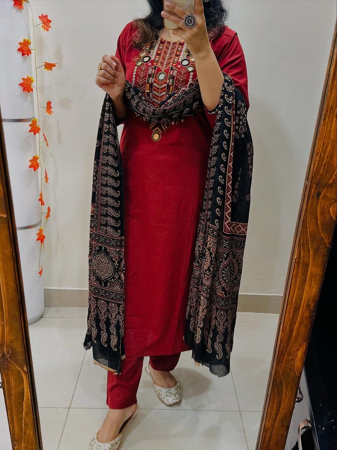 LADIES CLASSY SUITS