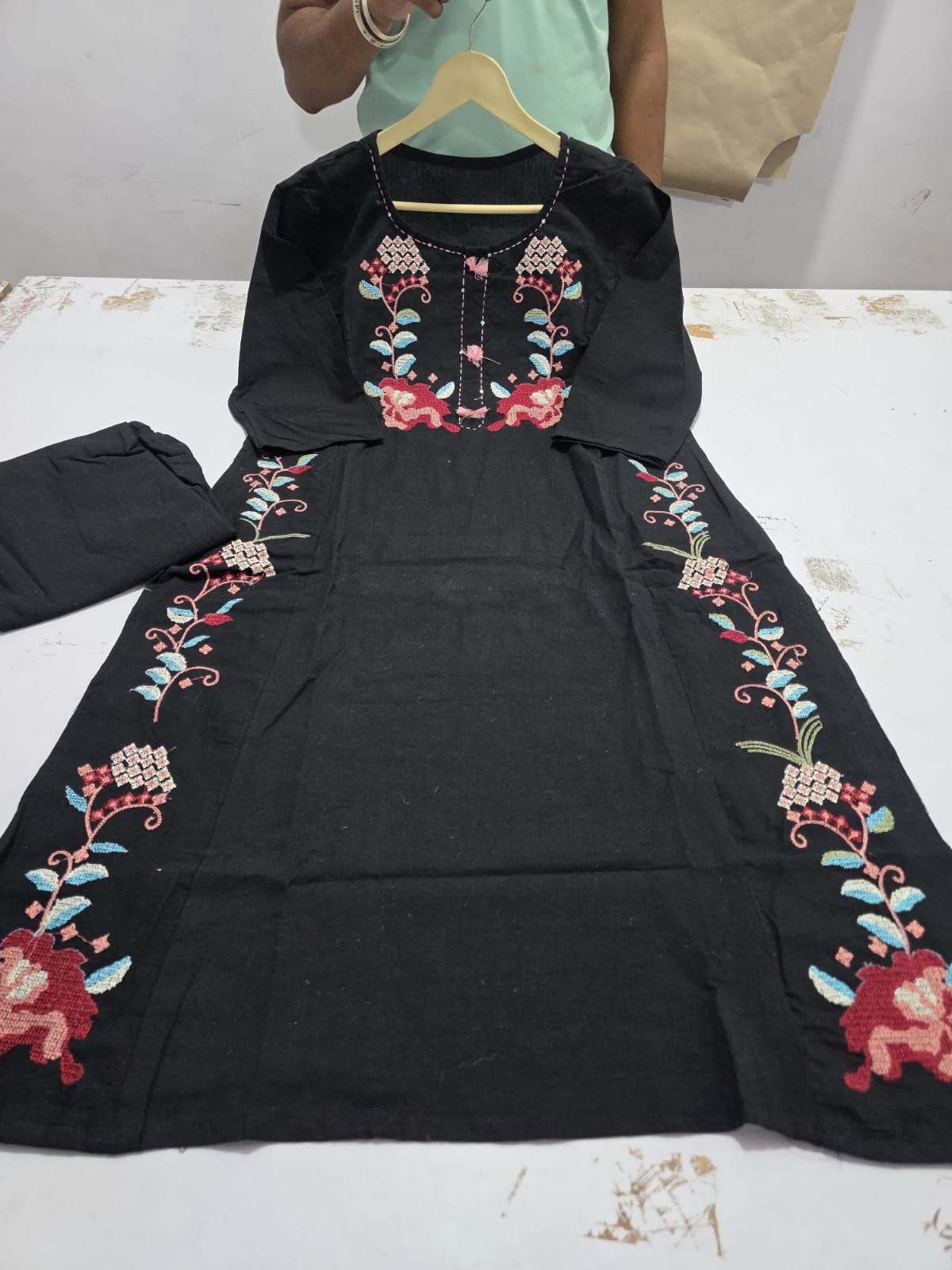 Heavy embroidery top pant set