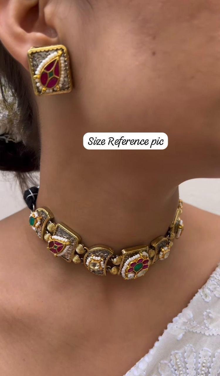 Dual-Tone Kundan Necklace Set