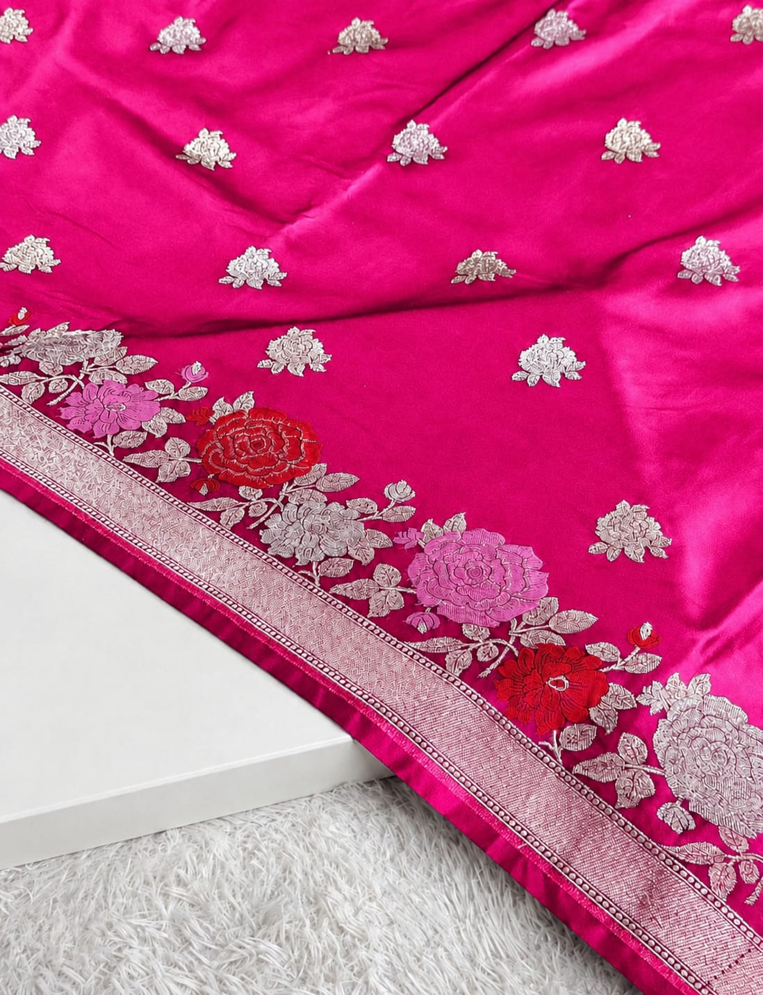 Banarasi Handloom Mashru Silk Saree (with Meenakari Floral Border)